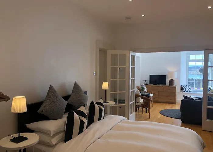 Hotels With Four Stars Harbour Studio